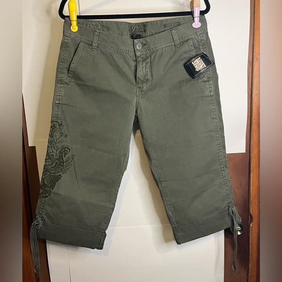 NWT Lucky Brand Waist 34 Army Green Mid Rise Embroidered Cotton Capri Pants - Picture 1 of 10